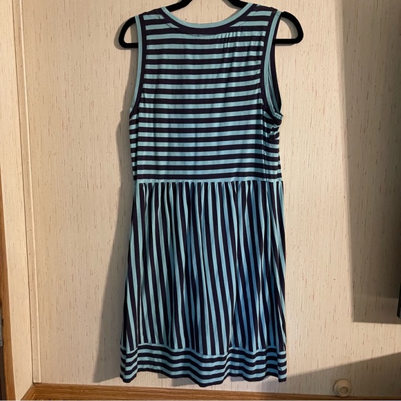 Loft Dress - Picture 3 of 3